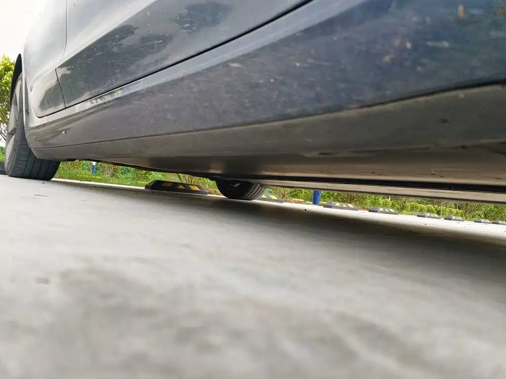 Tesla Model 3 — миниатюра 15
