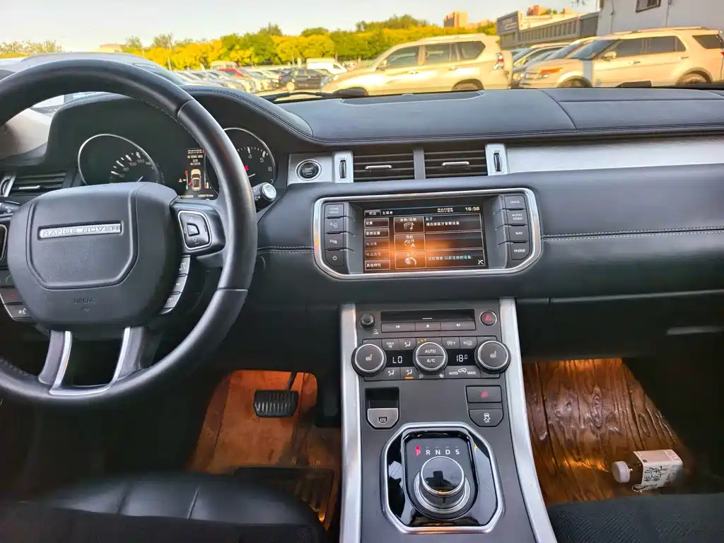 Land Rover Evoque (Import) — миниатюра 17