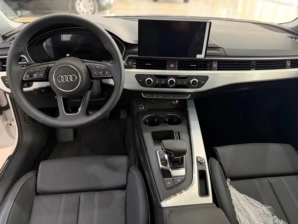 Audi A4L 2023 40 TFSI Fashion
