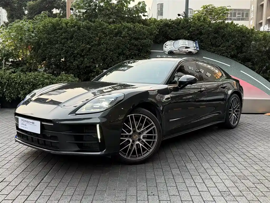 Porsche Panamera 2024