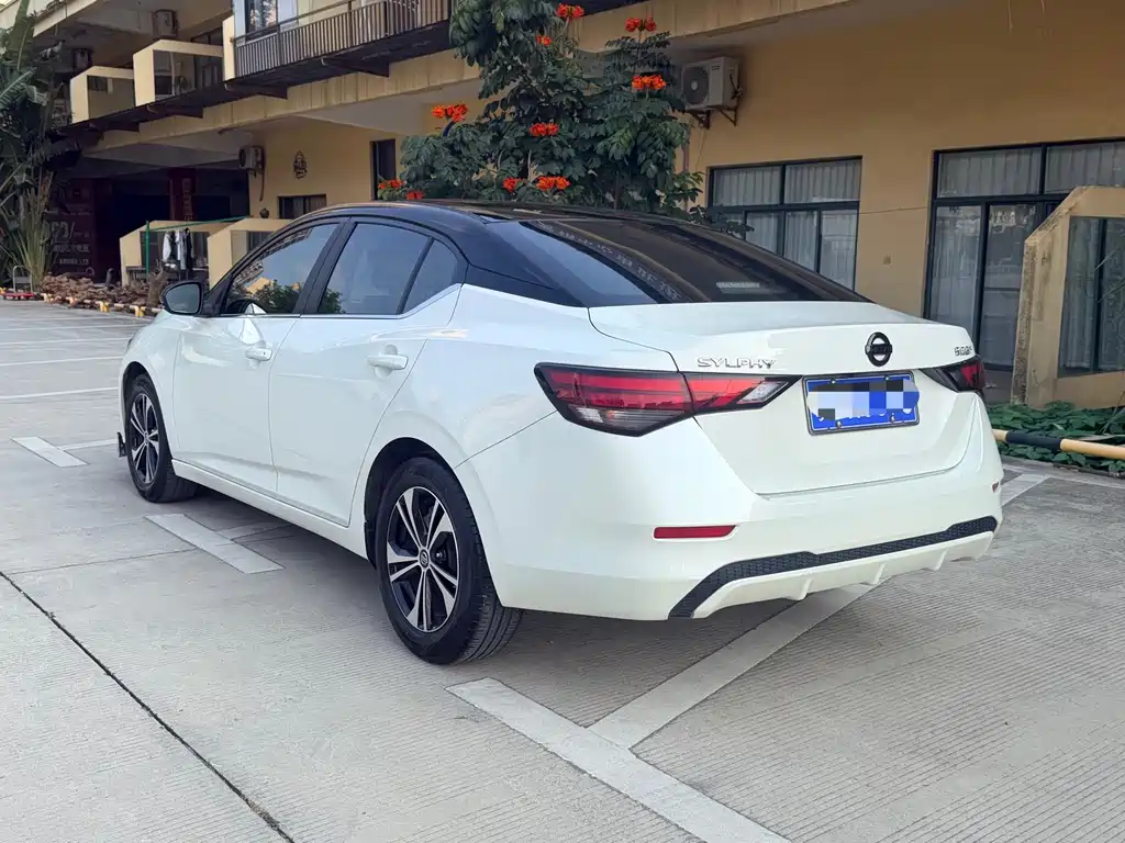 Nissan Sylphy 2022 1.6L XL CVT Enjoy