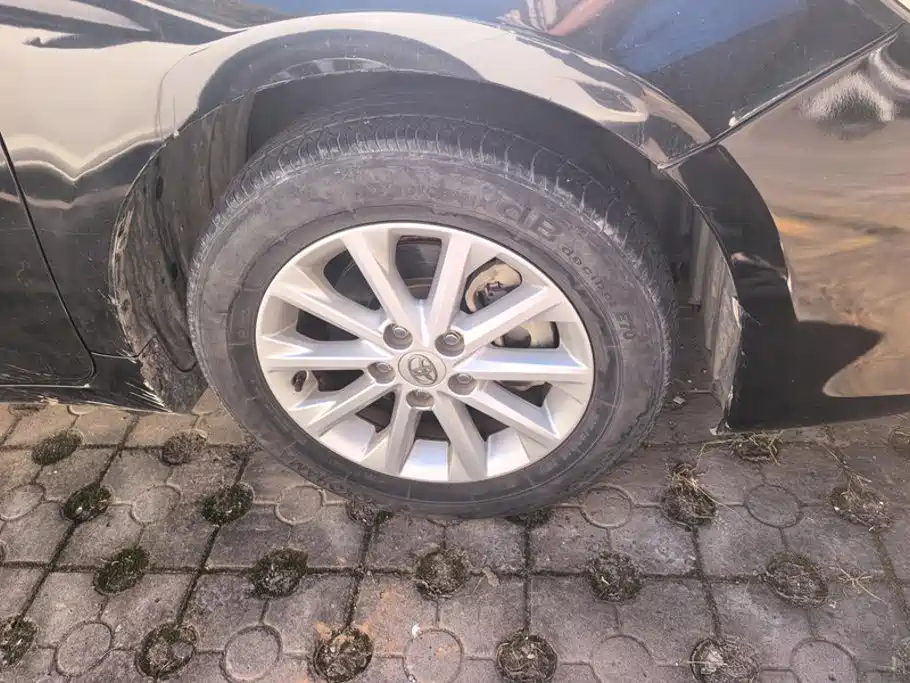 Toyota Camry — миниатюра 6