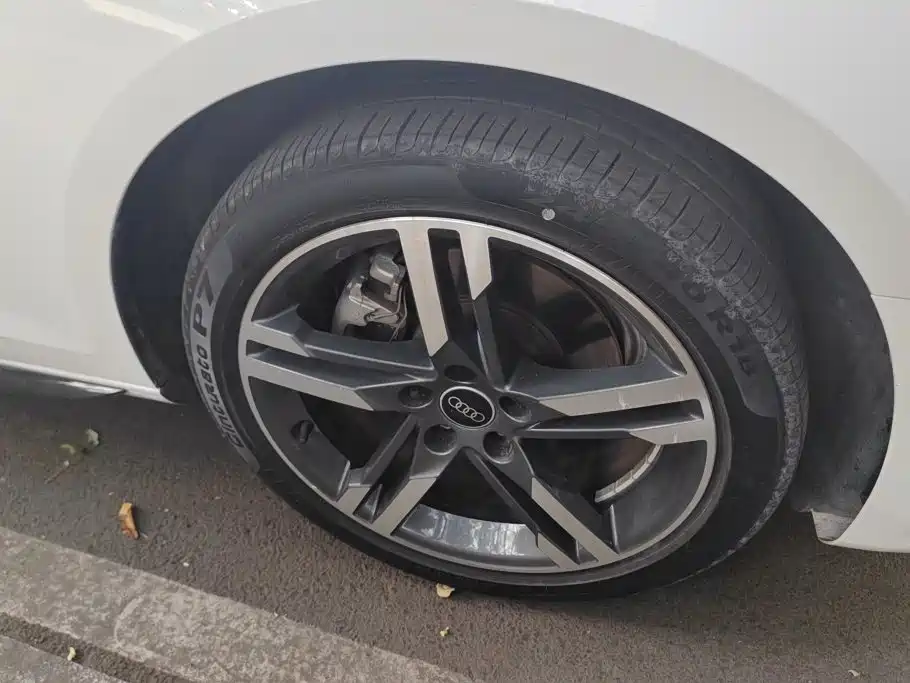 Audi A4L — миниатюра 6