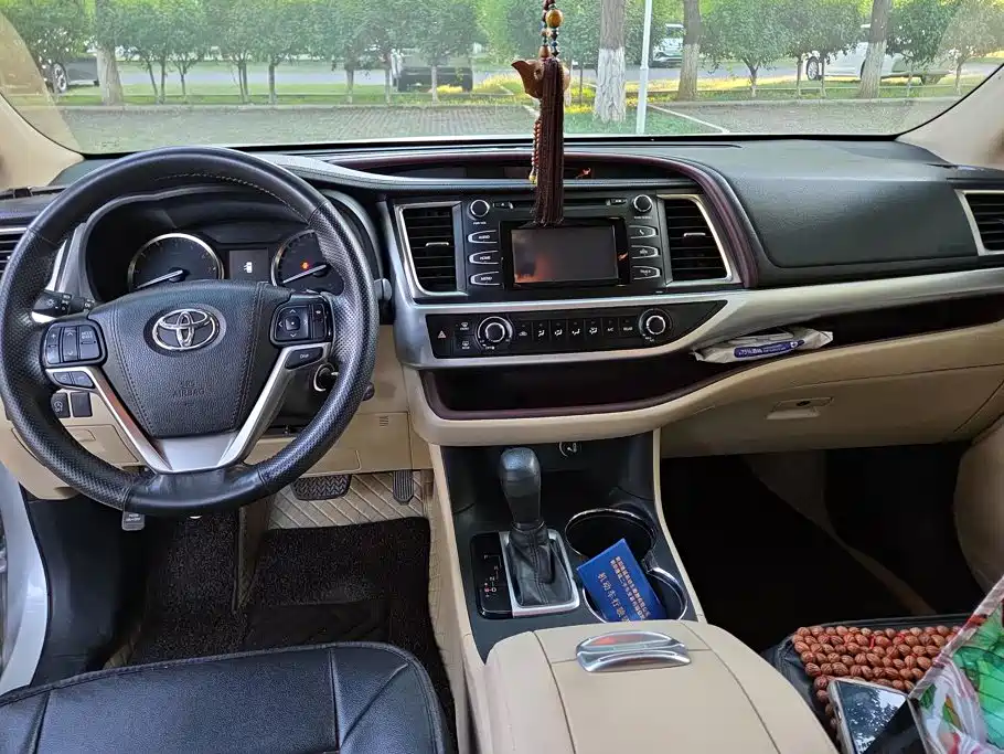 Toyota Highlander — миниатюра 12
