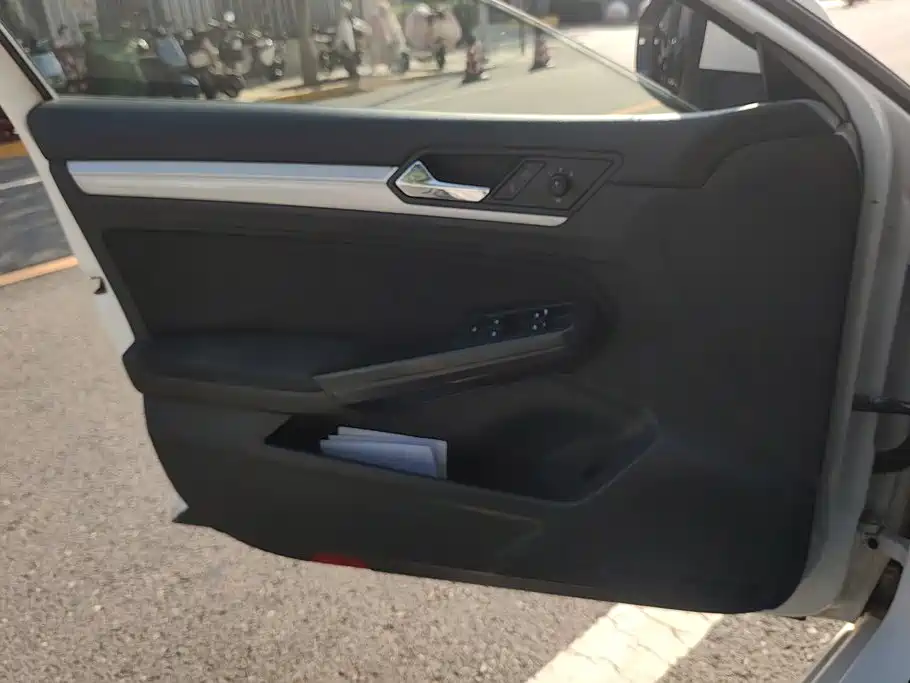 Volkswagen Lamando — миниатюра 7