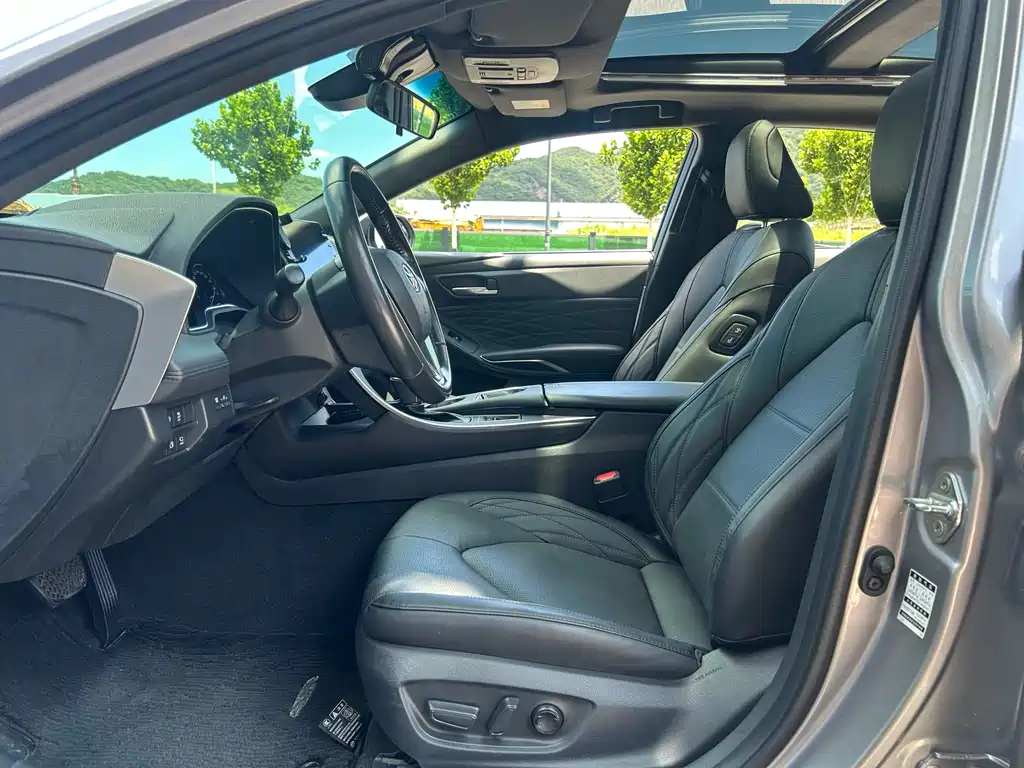 Toyota Avalon 2019 2.5L XLE Luxury V
