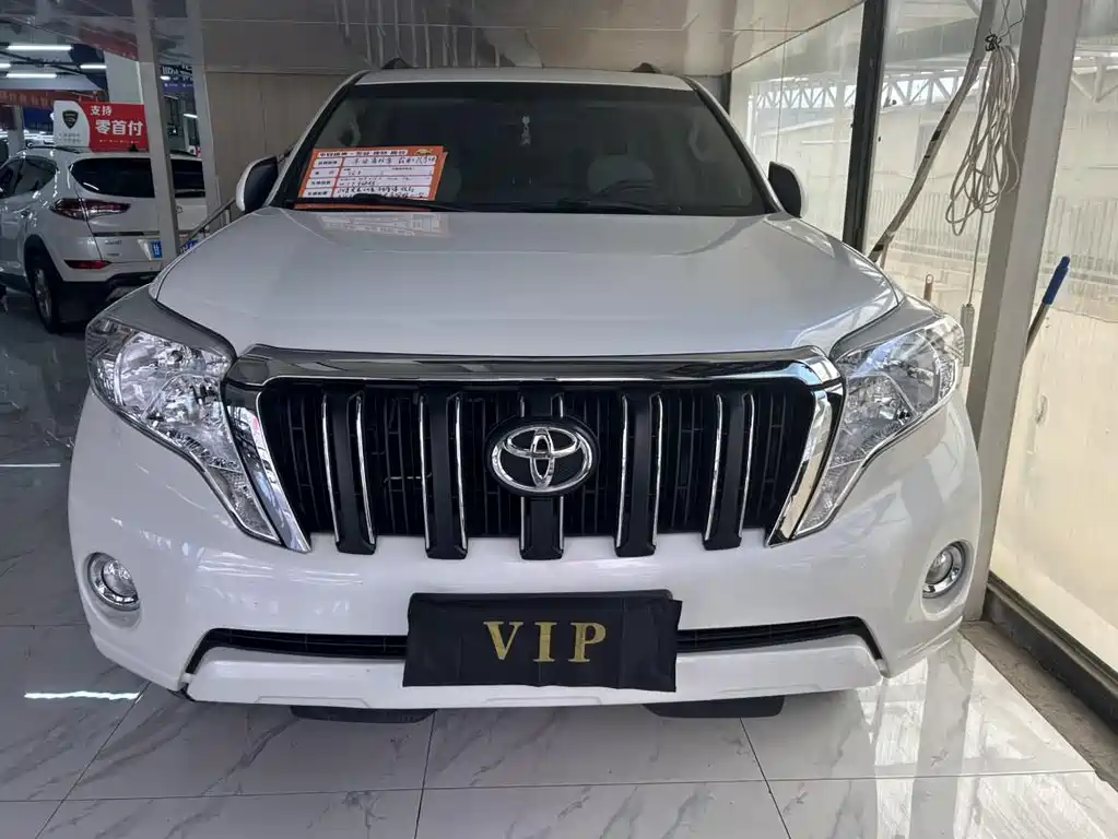 TOYOTA PRADO
