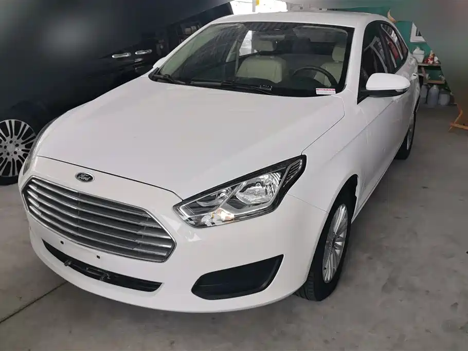 Ford Escort 2018