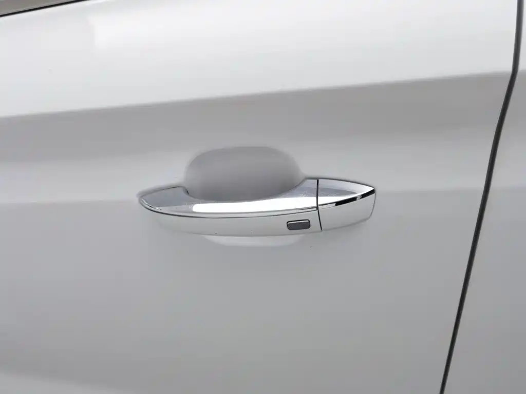Roewe RX5 — миниатюра 18