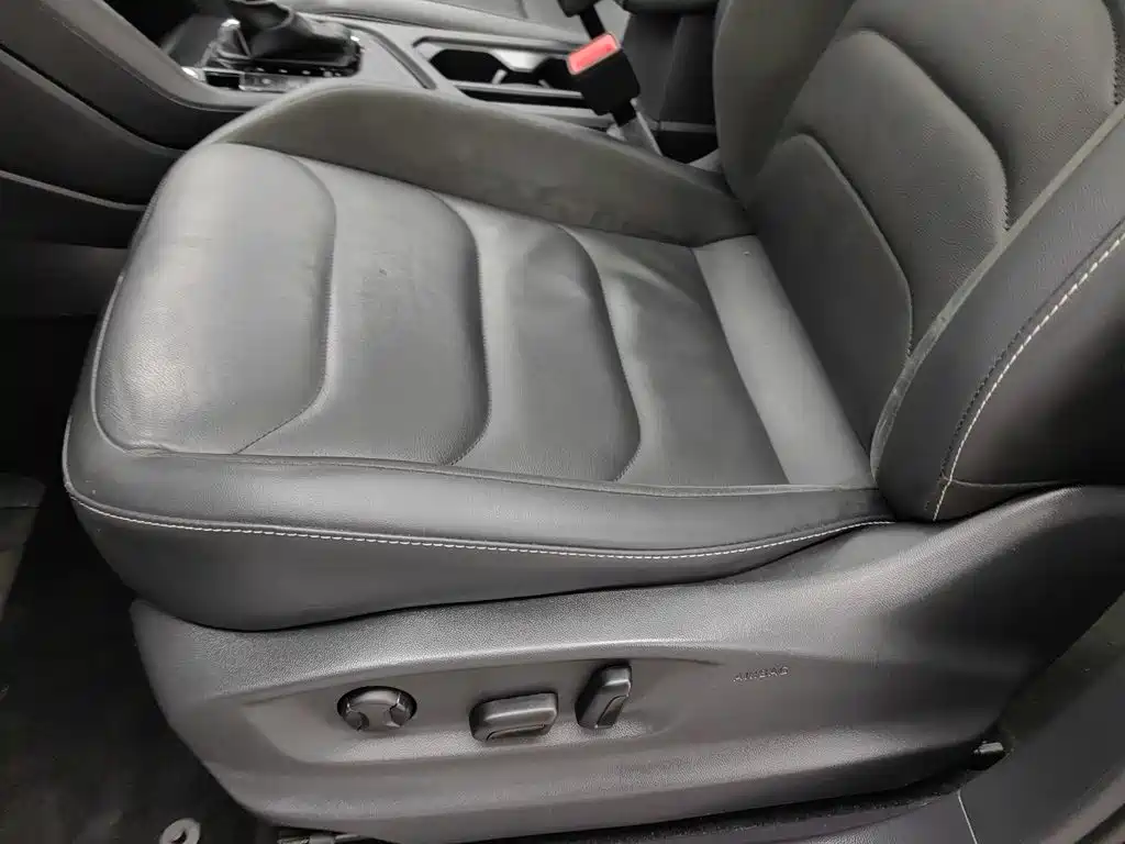 Volkswagen Tiguan L — миниатюра 20