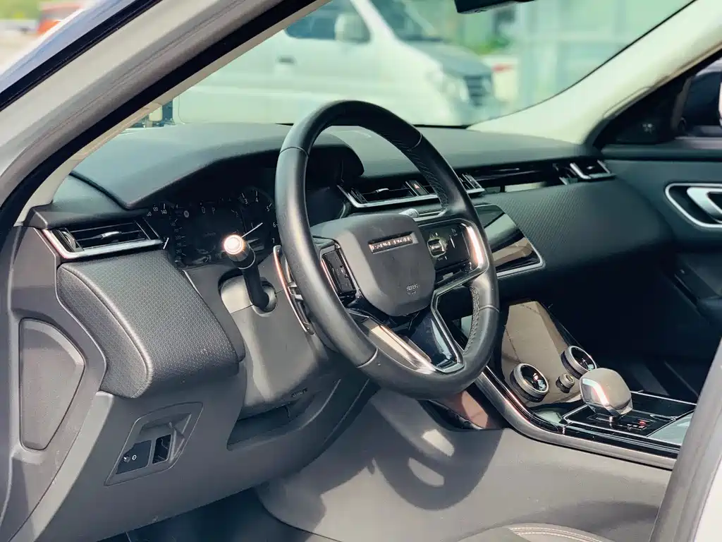 Land Rover Velar — миниатюра 15