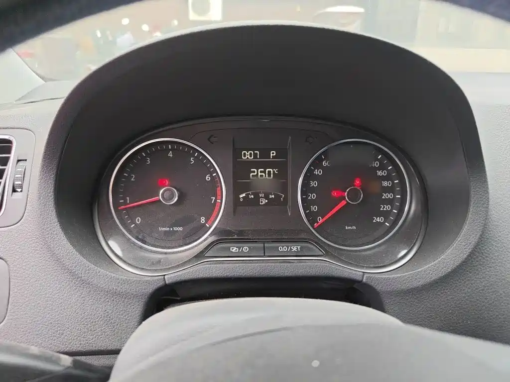Volkswagen Polo — миниатюра 4