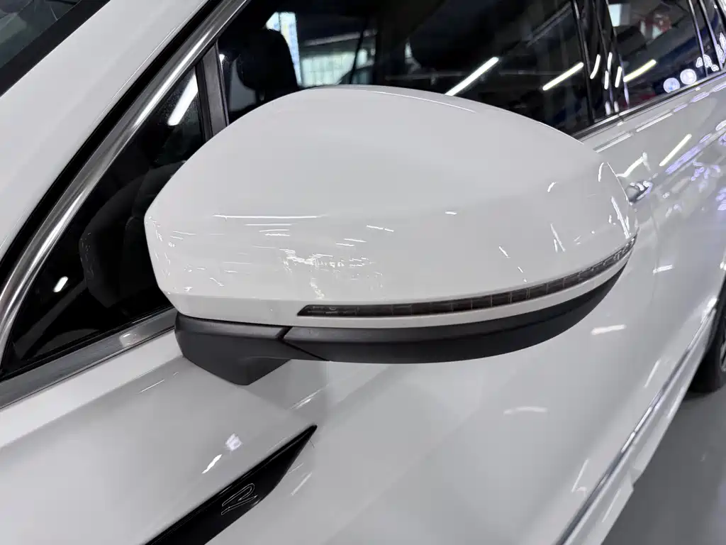 Volkswagen Tiguan L — миниатюра 6
