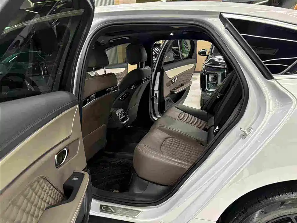BYD Han — миниатюра 5