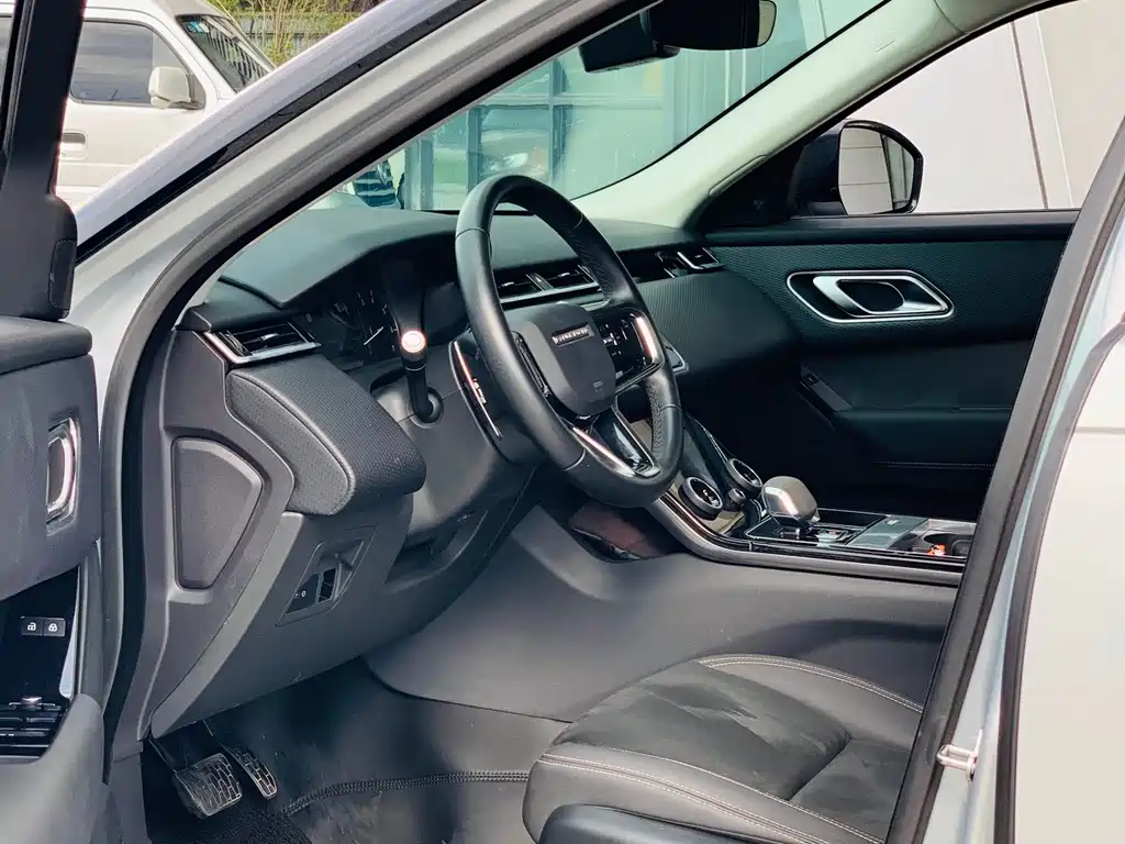 Land Rover Velar — миниатюра 13