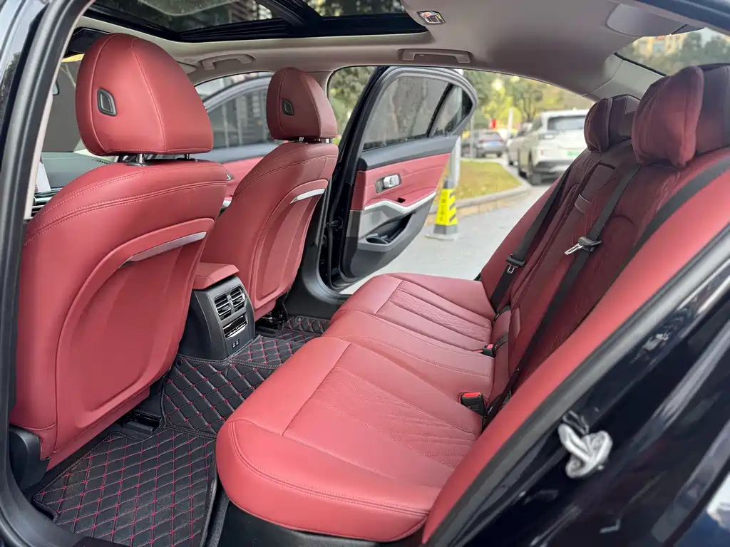 BMW 3 Series - фото 7