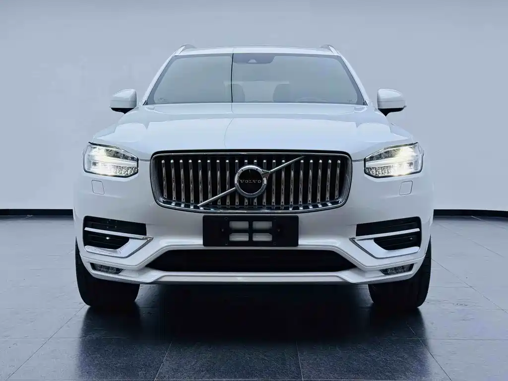 Volvo XC90 2021 B6 Luxury 7 мест
