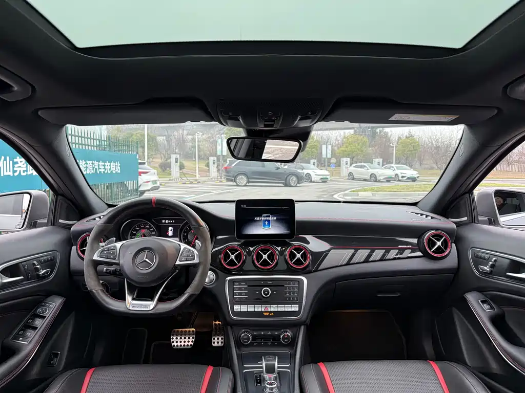 Mercedes-Benz GLA A MG 2017 AMG GLA 45 4MATIC