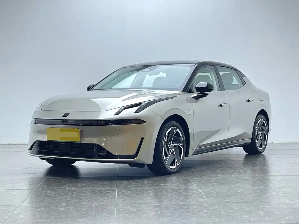 Lynk & Co 07 EM-P 2025
