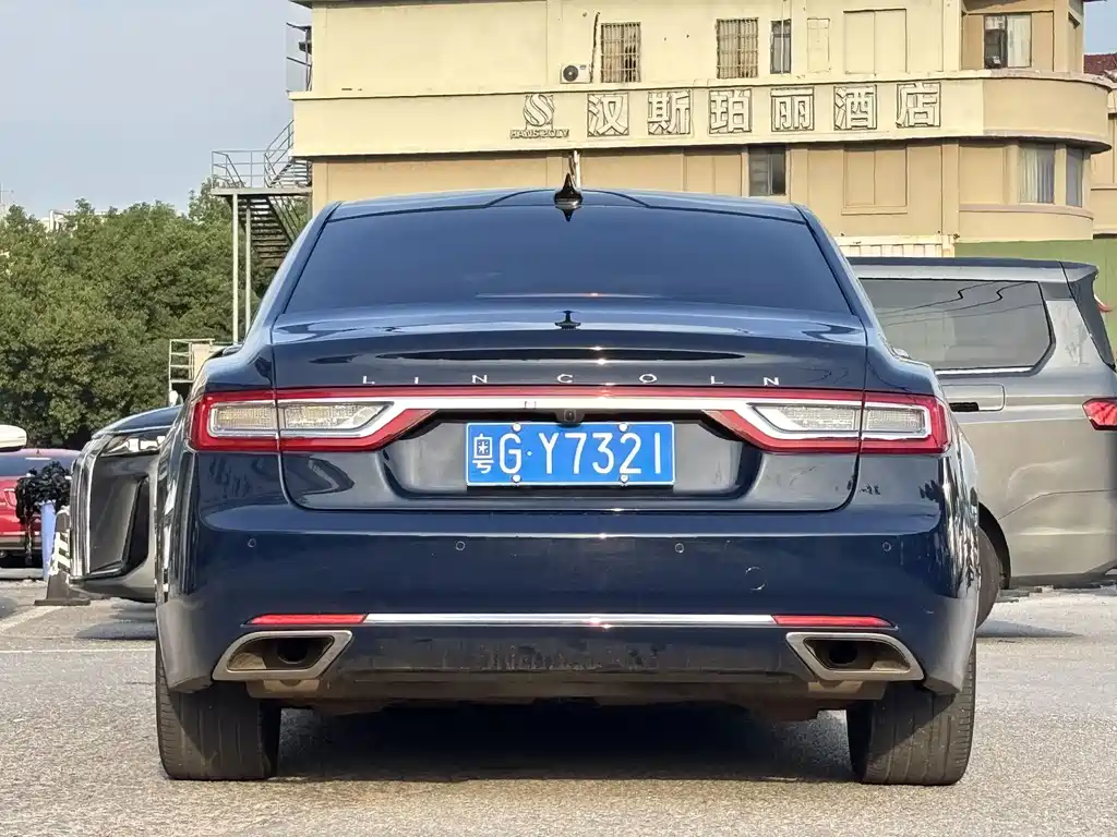 Lincoln Continental — миниатюра 4