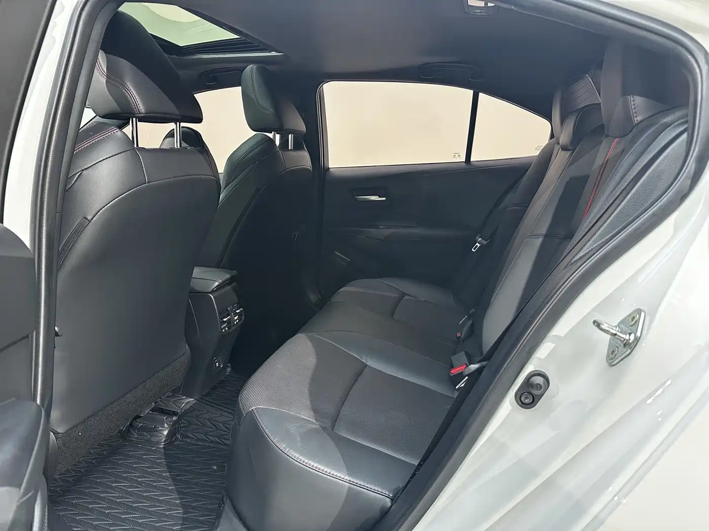 Toyota Lei Ling id 4514255 из Китая 18