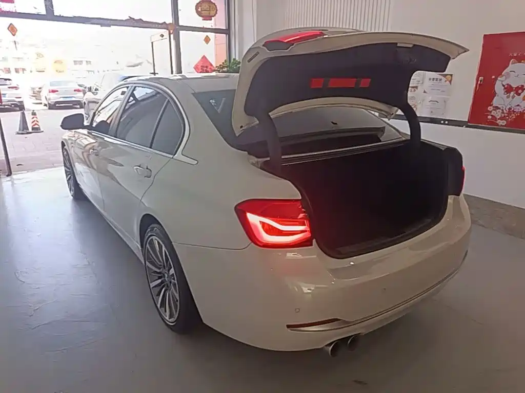 BMW 3 Series — миниатюра 5