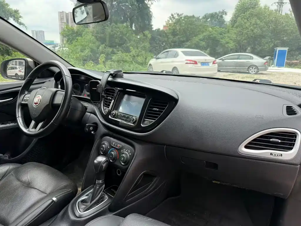Fiat Viaggio — миниатюра 8