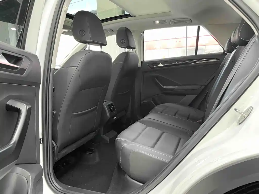 Volkswagen T-Roc 2021 280TSI DSG Smart Connect