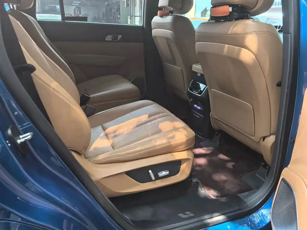 Li Auto Li ONE — миниатюра 9