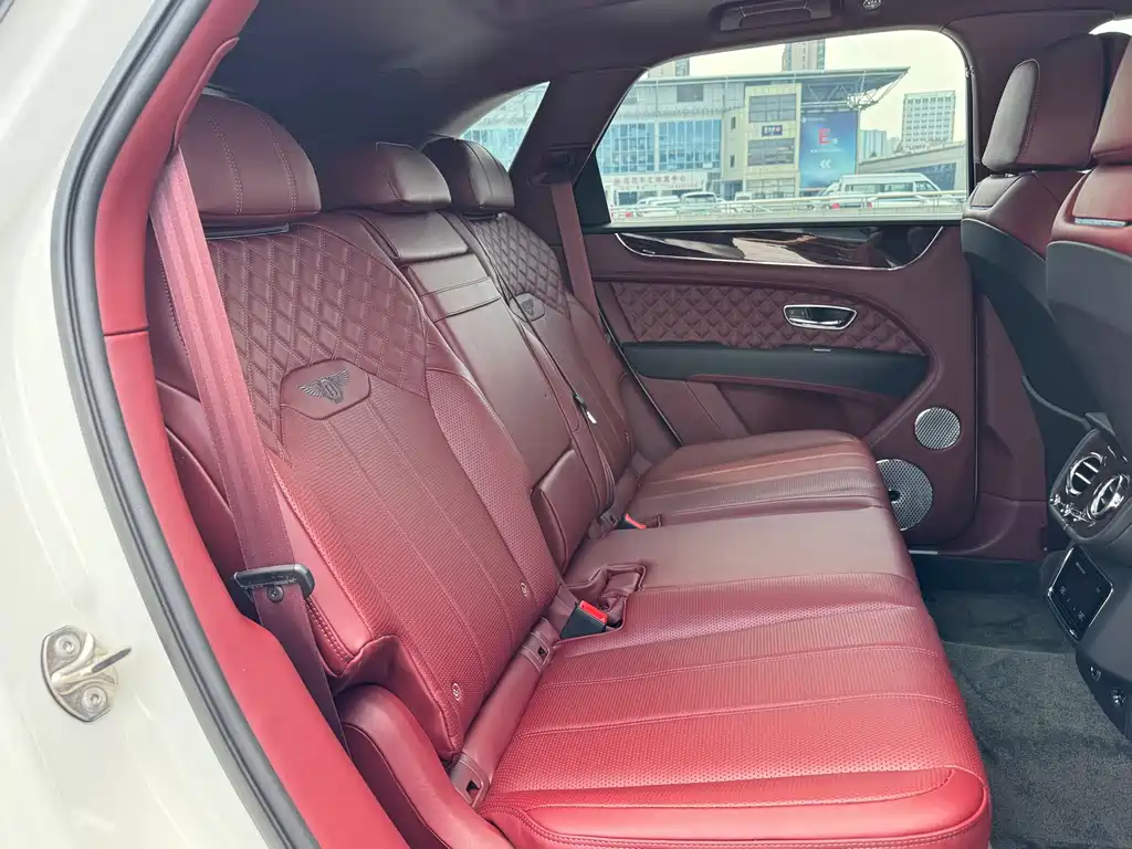 BENTLEY TIMYUE PLUG IN HYBRID