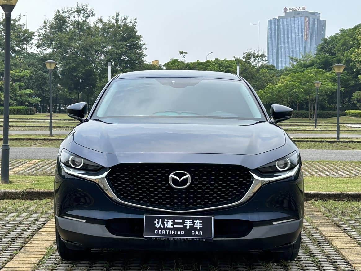 Mazda CX-30 2.0 л 2024 г. Голубой, пробег 9000 км
