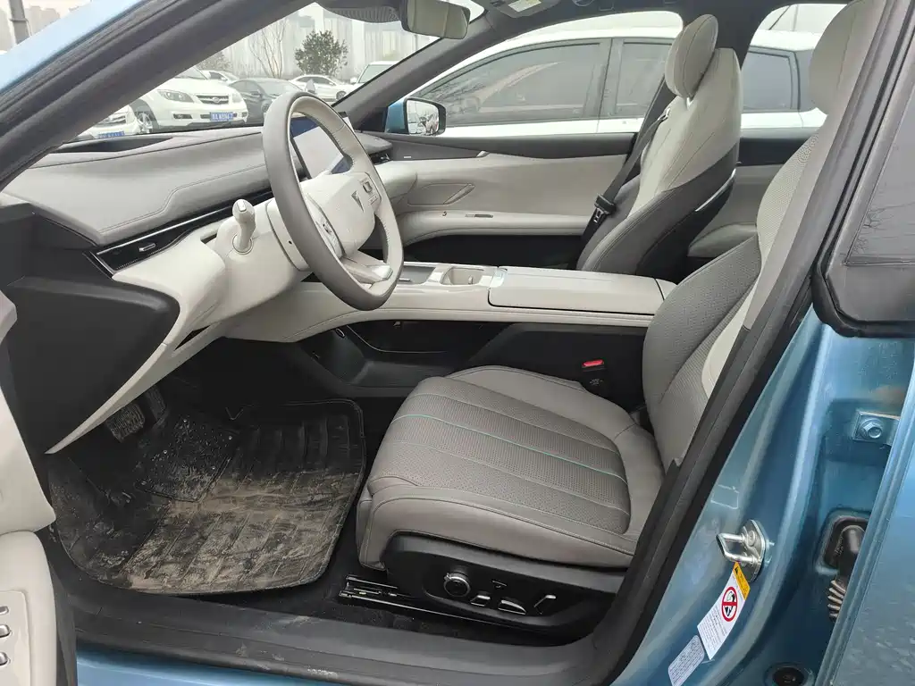 Changan Deepal DARK BLUE L07