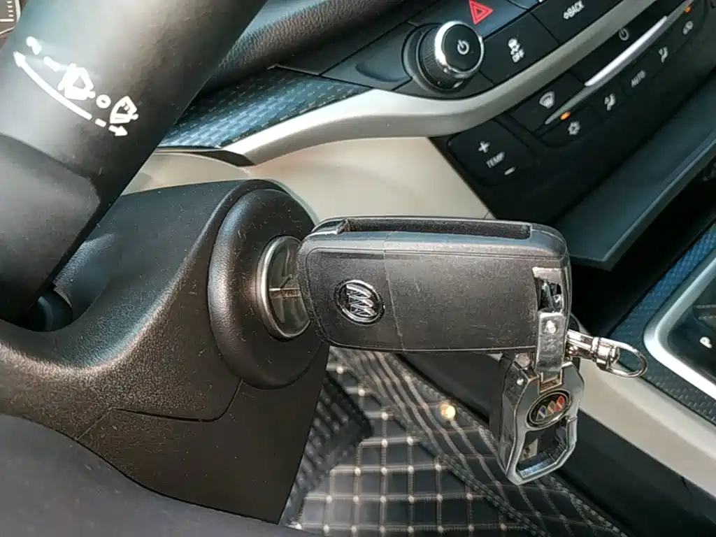Buick Excelle — миниатюра 9