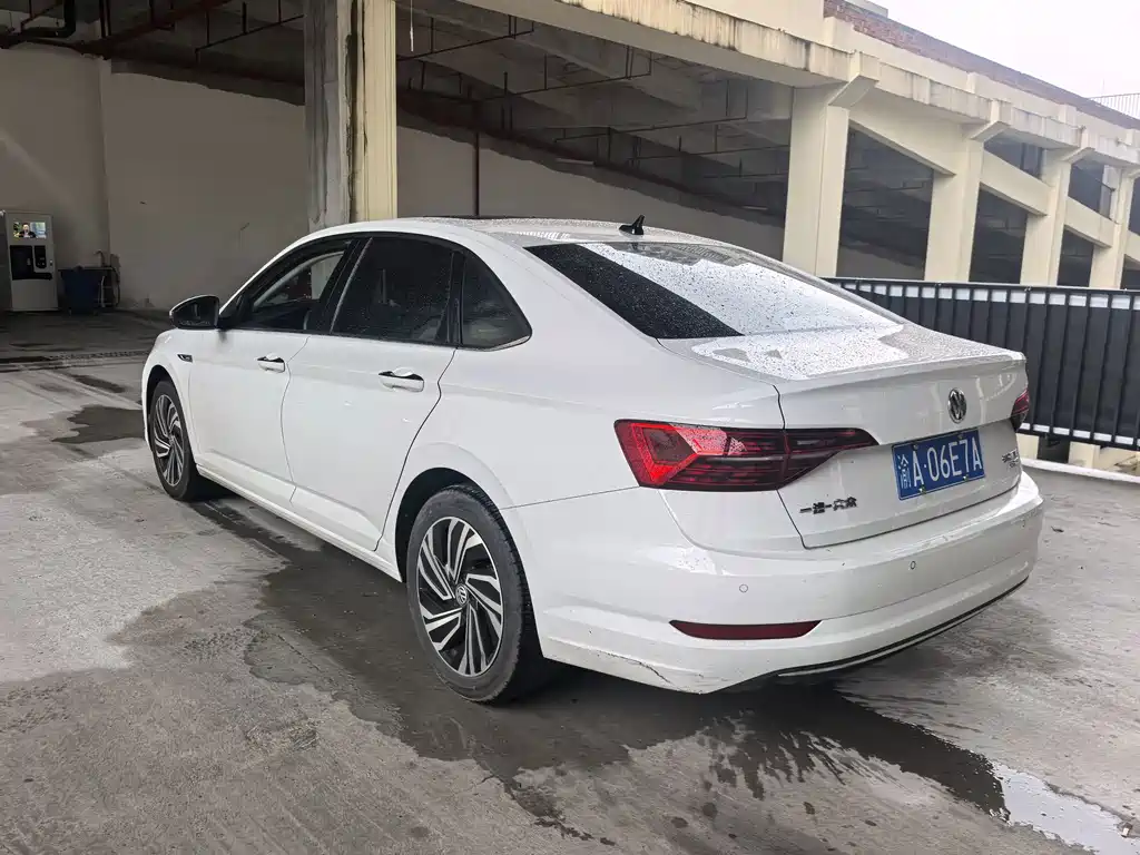 Volkswagen Sagitar — миниатюра 8