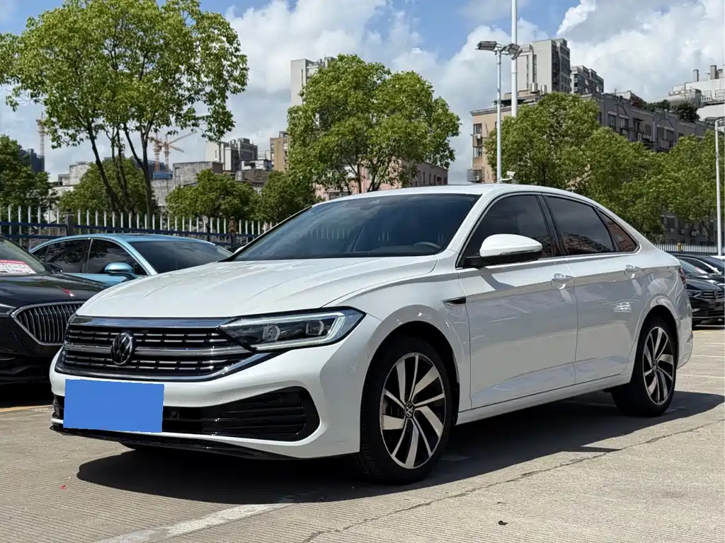 Купить Volkswagen Sagitar