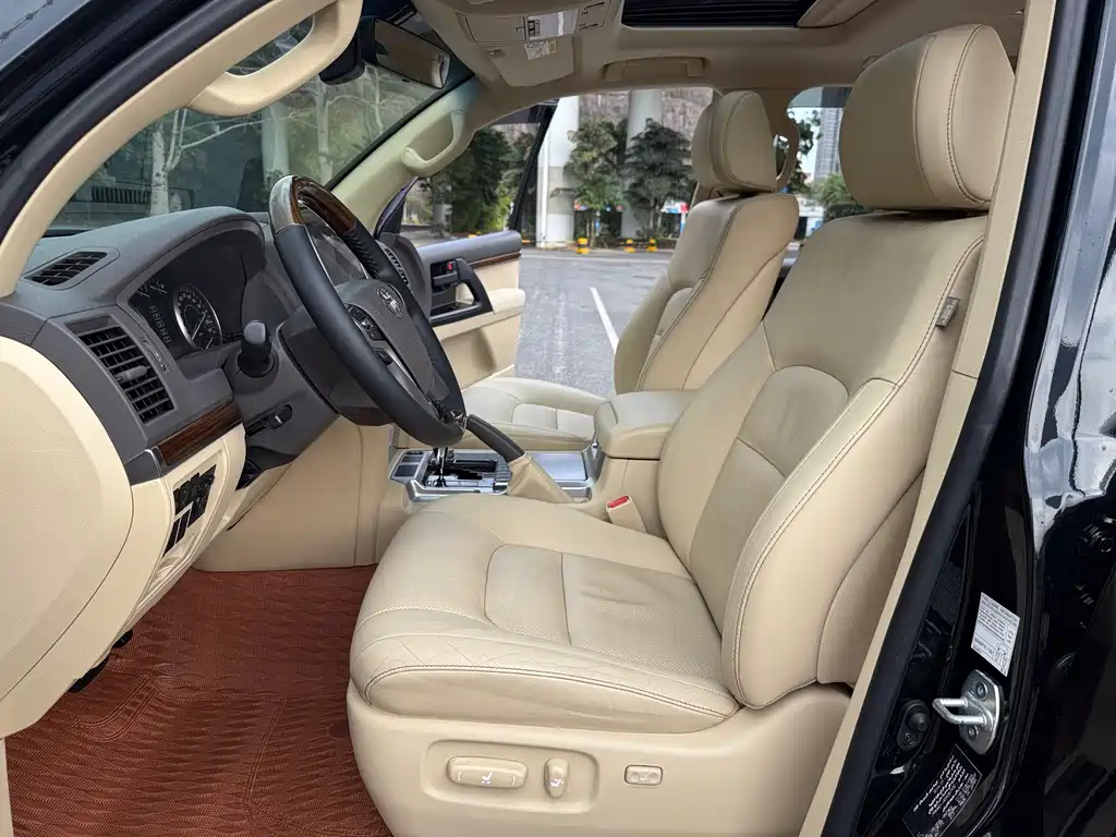 Toyota Land Cruiser 2017 4.6L