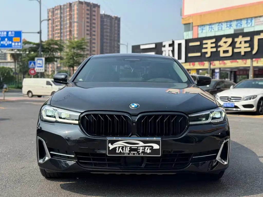 BMW 5 Series — миниатюра 2