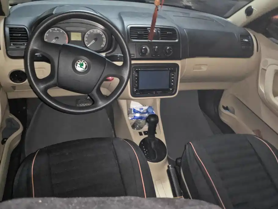 Skoda Fabia — миниатюра 12