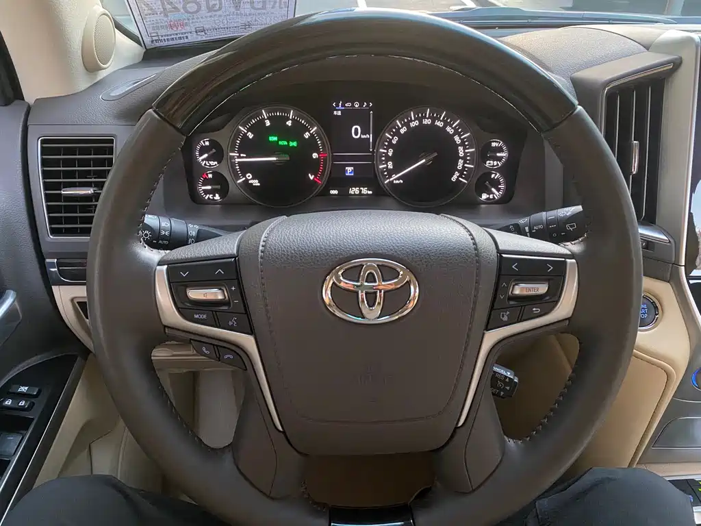 Toyota Land Cruiser — миниатюра 16