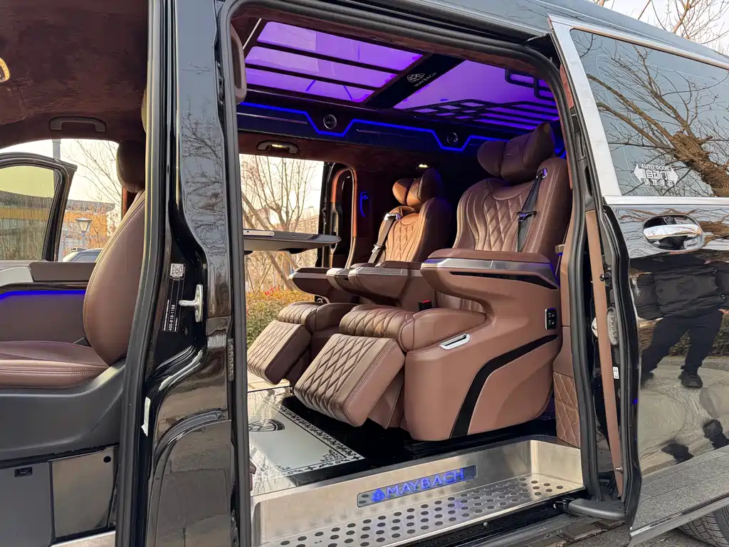 Mercedes-Benz Vito 2021 2.0T 7 мест