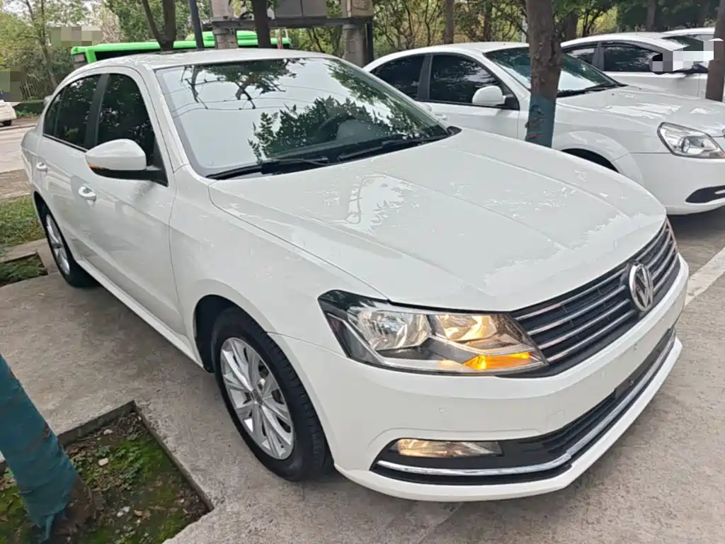 Volkswagen Lavida — миниатюра 4