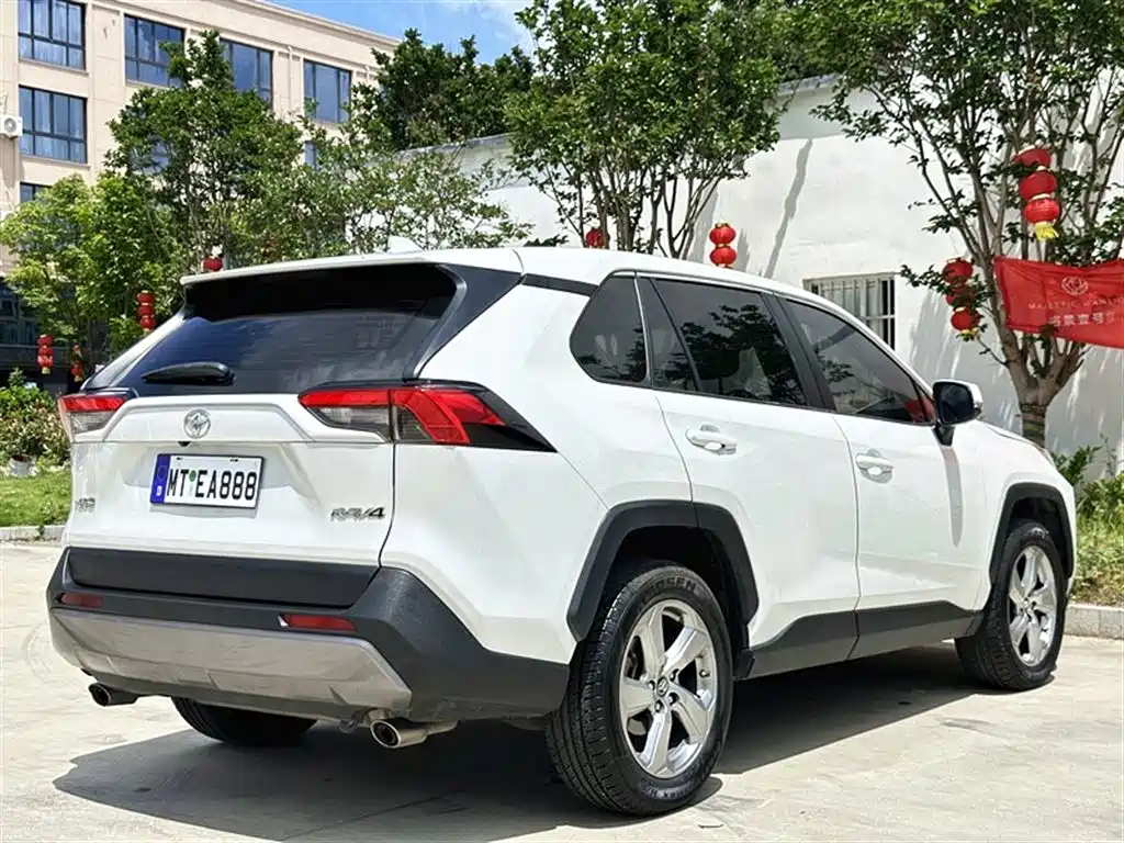 Toyota RAV4 2021 2.0L CVT