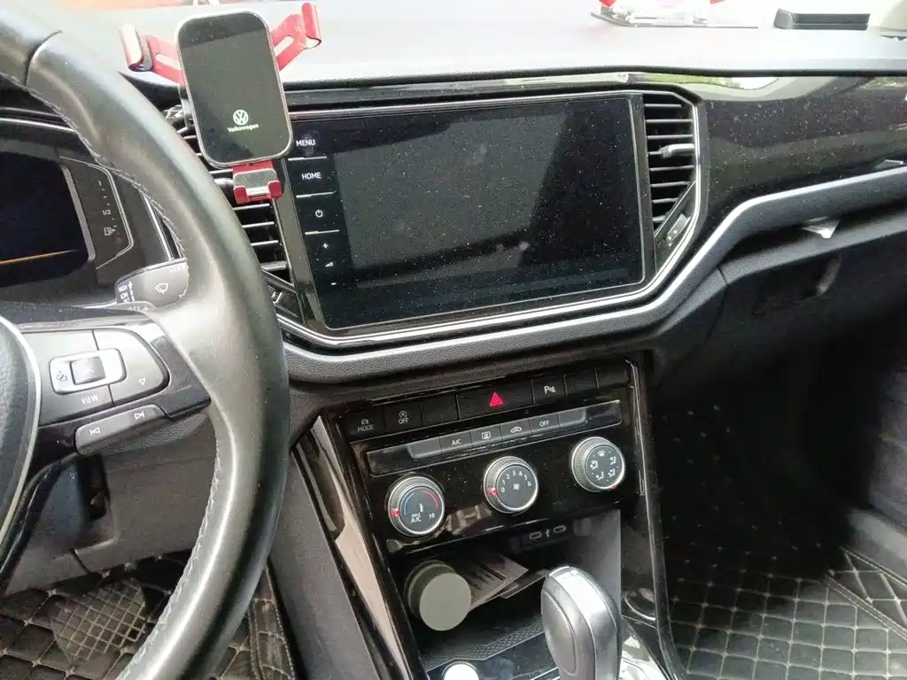 Volkswagen T-Roc — миниатюра 9