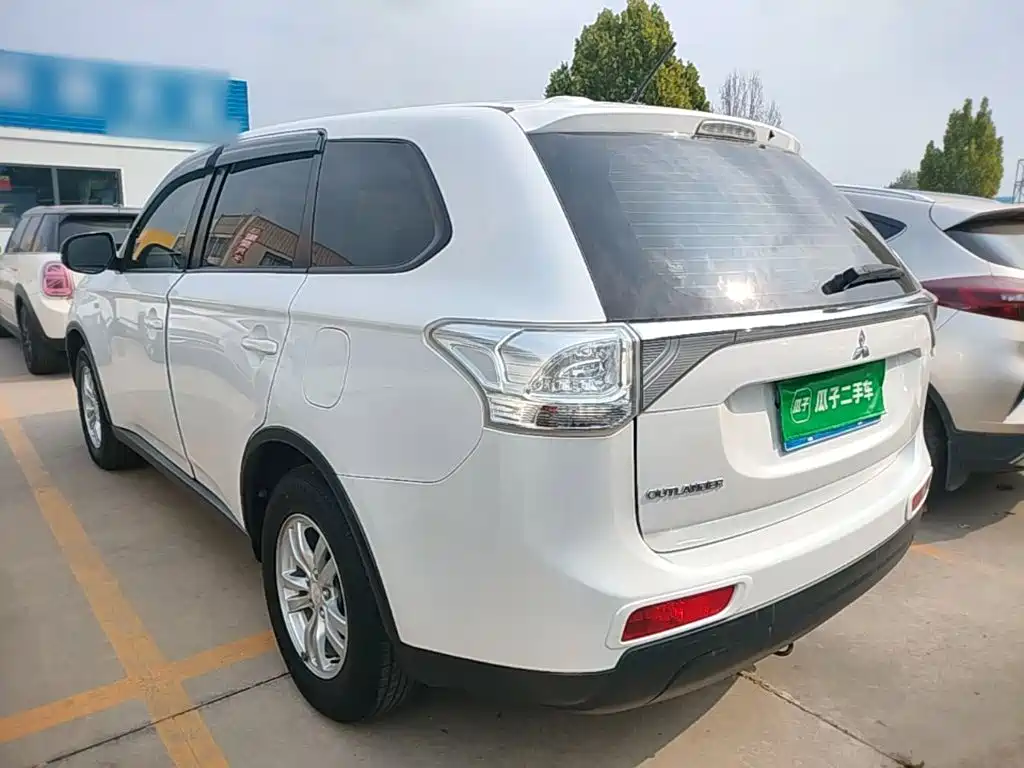 Mitsubishi Outlander (Import) — миниатюра 5
