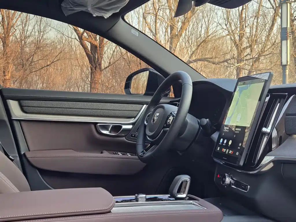 Volvo S90 2026 B5 Luxury