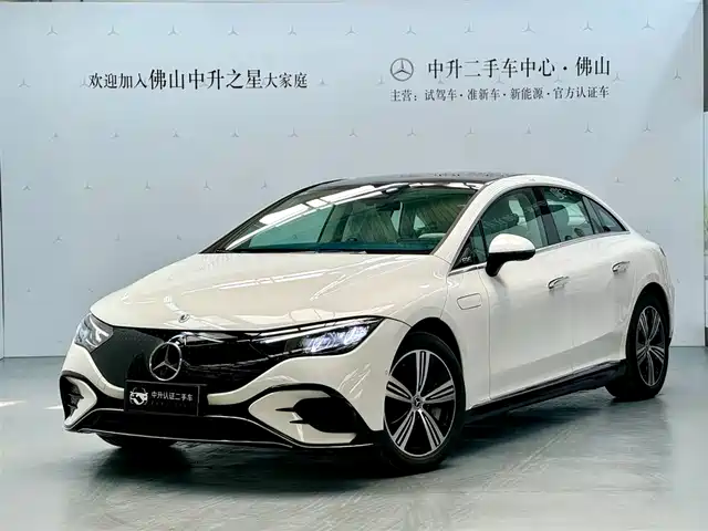 MERCEDES-BENZ EQE 2025