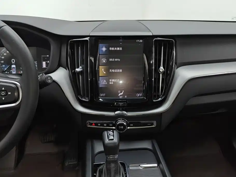 Volvo XC60 — миниатюра 12