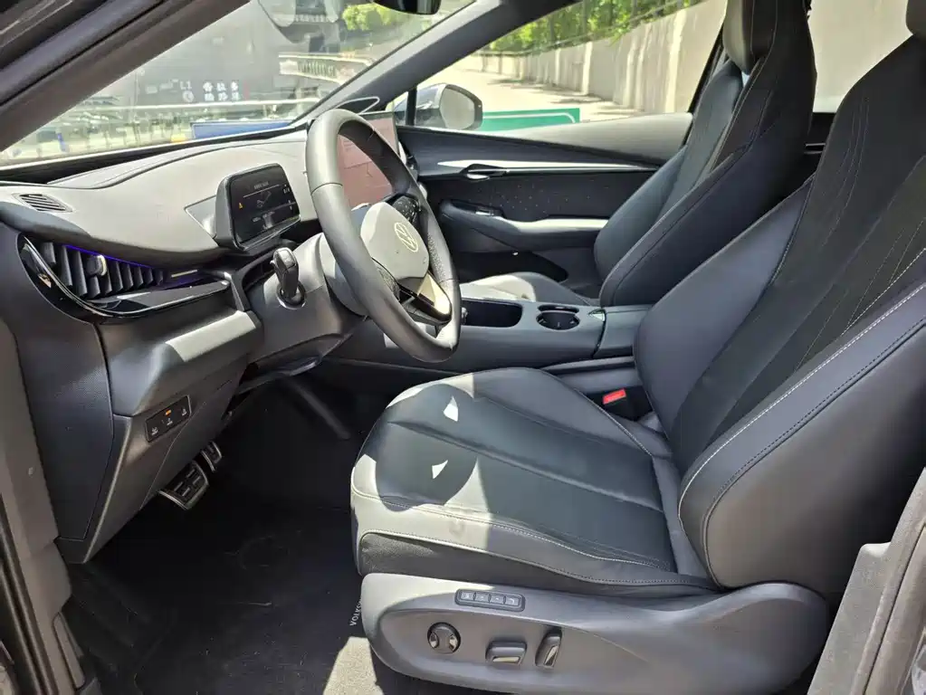 Volkswagen 06 2024 Ultra