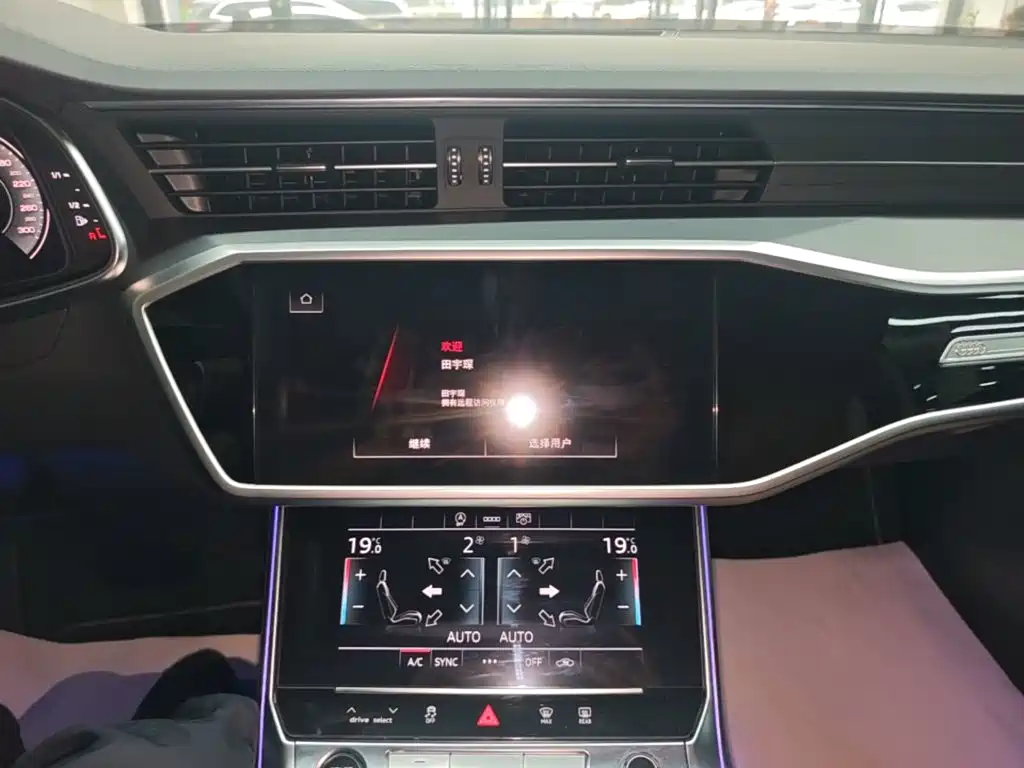 Audi A7L — миниатюра 13