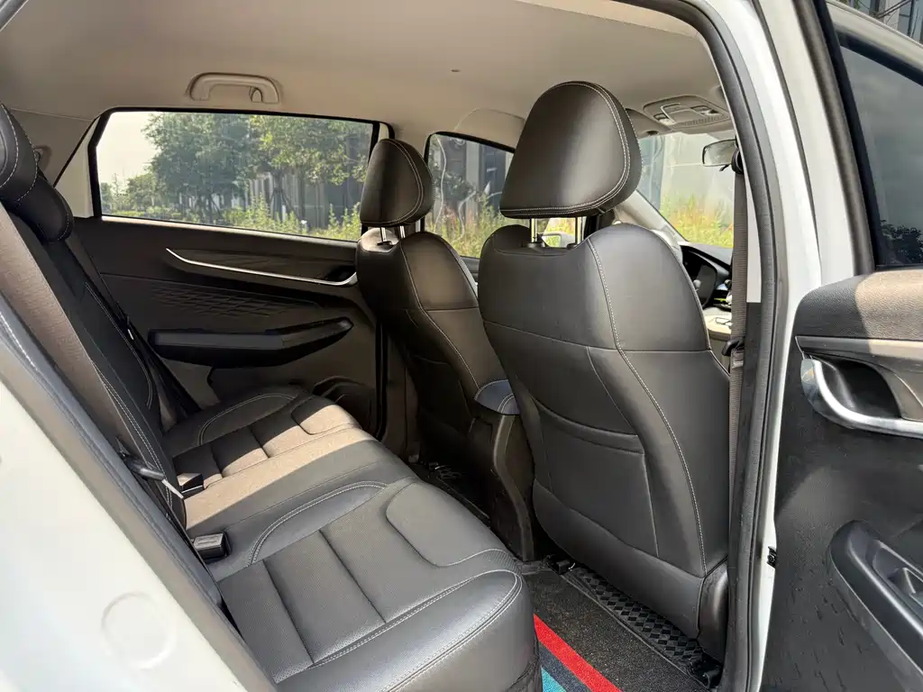 Geely EX3
